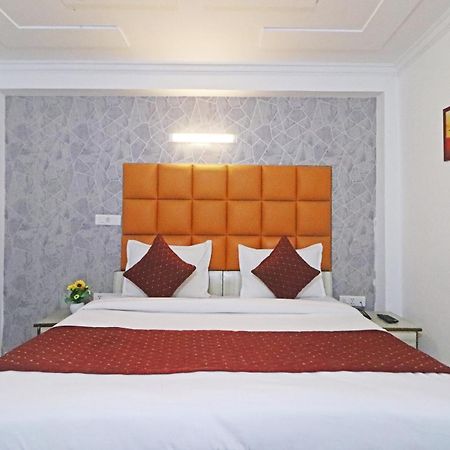 Hotel Clink New Delhi Airport Extérieur photo