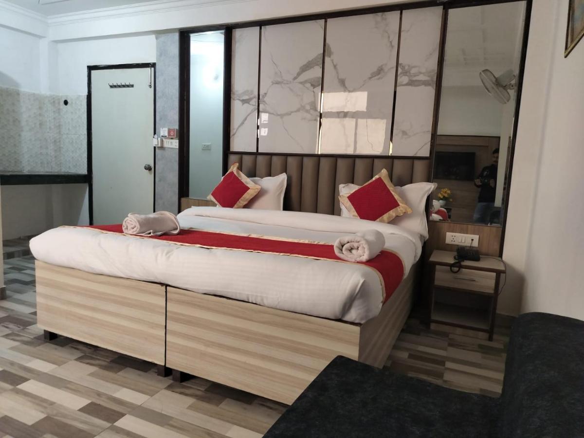 Hotel Clink New Delhi Airport Extérieur photo