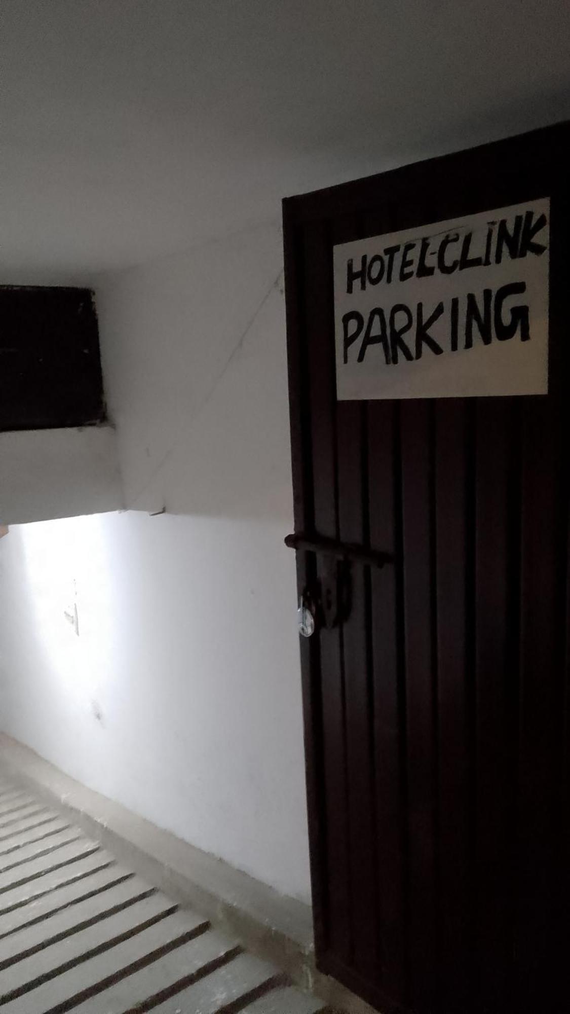 Hotel Clink New Delhi Airport Extérieur photo